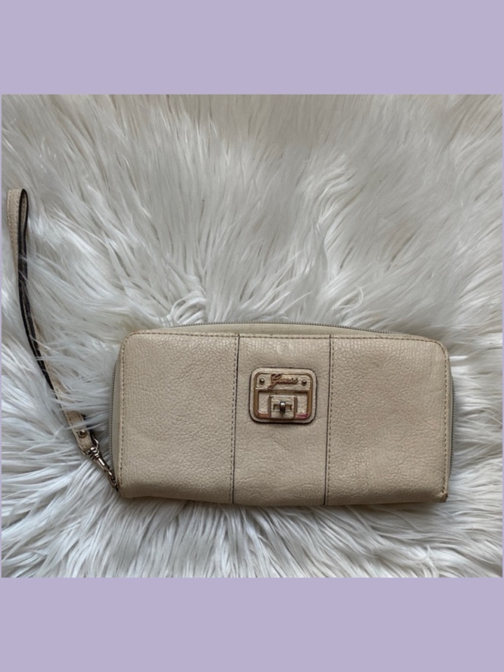 (FREE WITH BUNDLE) Guess Early 2000s Y2K Faux Beige Leather Zip Wristlet Wallet